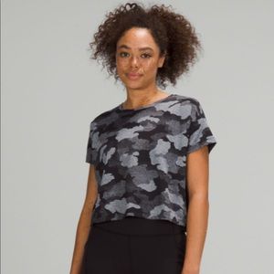 Lululemon Cates Training Tee Short Sleeve in Heritage Camo